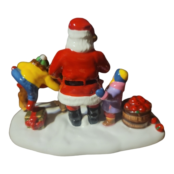 Vtg 99 Dept 56 Snow Village Santa Comes to Town #54958 w/Bx Reindeer Apples Kids - Picture 3 of 14